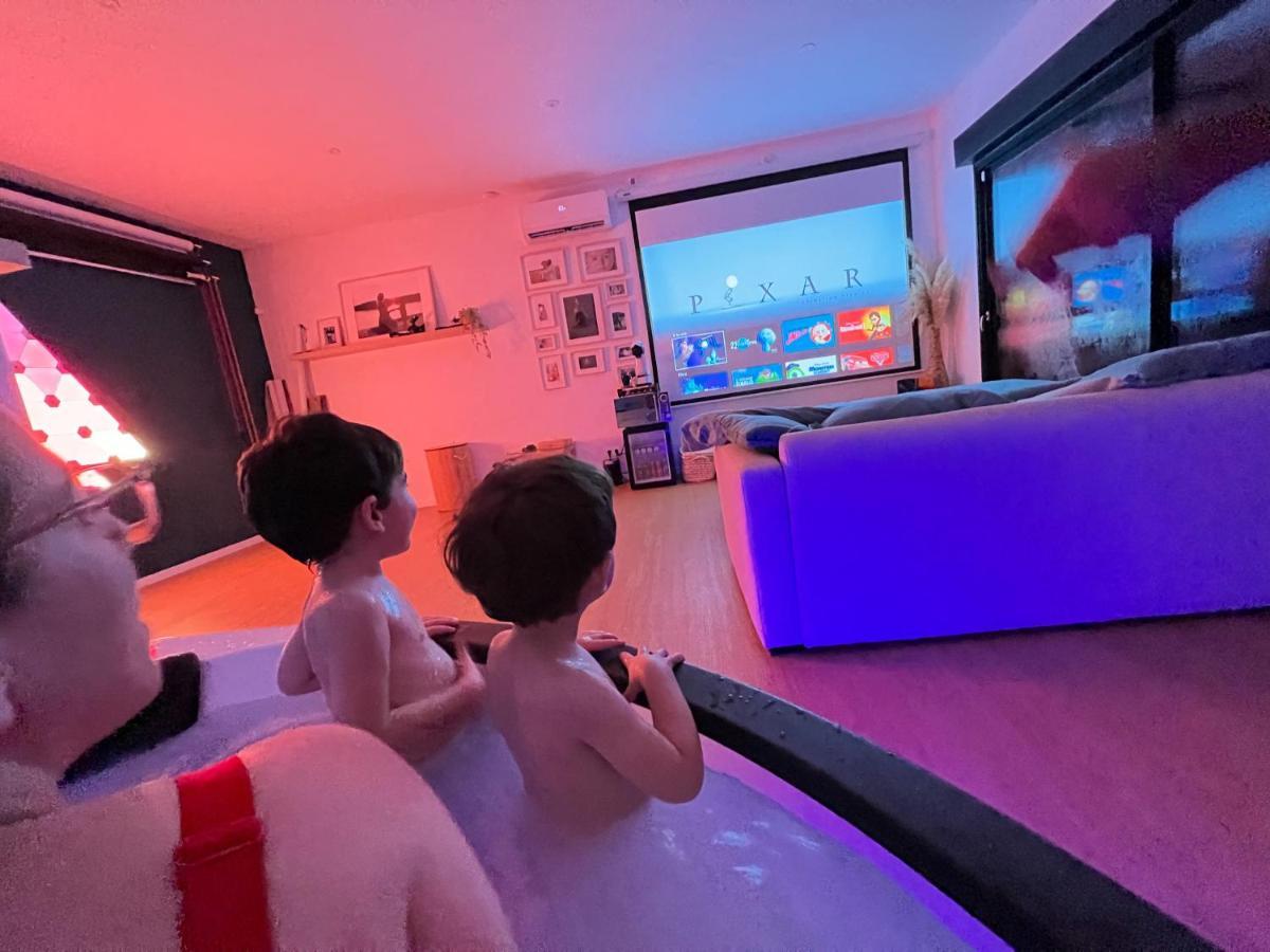 Capsule Nature & Photos - Jacuzzi - Netflix & Home Cinema - Ps5 & Jeu Thun-Saint-Martin 外观 照片